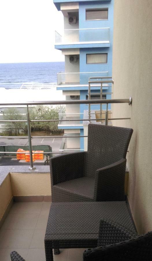 Garsoniera Bibi Mamaia Nord Apartment Ngoại thất bức ảnh